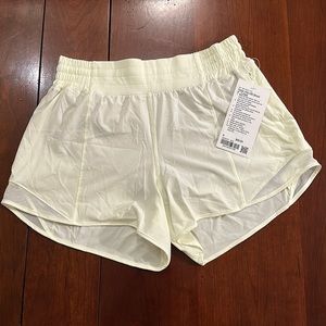 NWT Lululemon Hotty Hot HR Shorts 4 inch inseam size 8